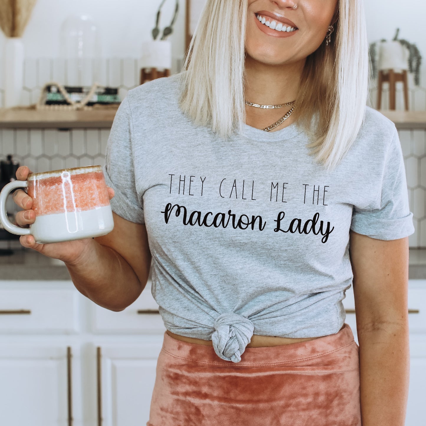 Macaron Lady - Unisex Tee